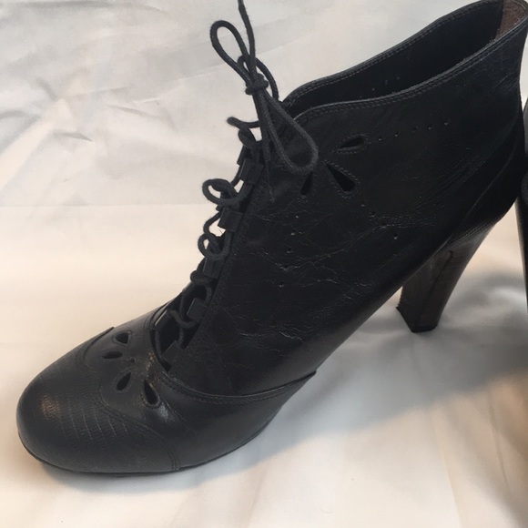 Black leather lace up booties - Picture 2 of 6